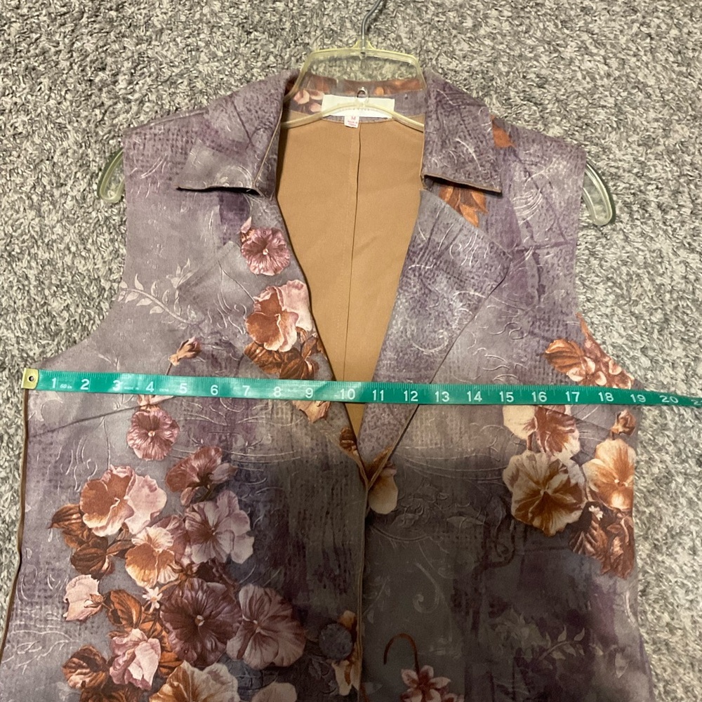Solitaire Floral Long Vest in Mauve and Rust - Picture 7 of 9